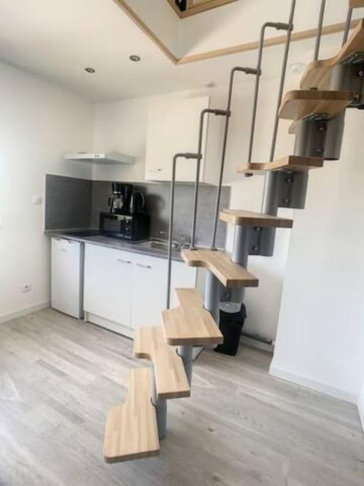 Atypique T1 Duplex - Wifi .Parking .Proche .Gare Διαμέρισμα Σεν-Κεντέν Εξωτερικό φωτογραφία